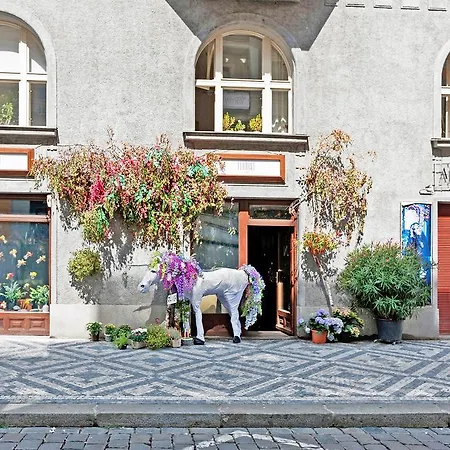 Laurent Apartman